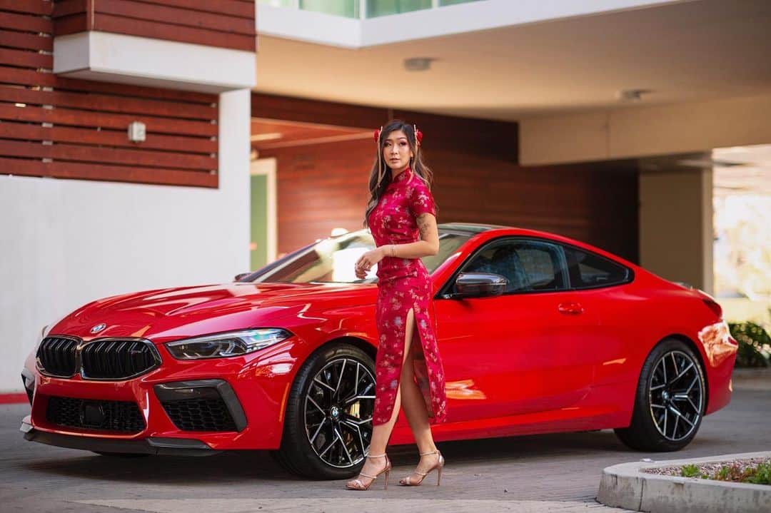 CarsWithoutLimitsさんのインスタグラム写真 - (CarsWithoutLimitsInstagram)「Happy Lunar New Year from @samanthaatan & the BMW #M8 Competition @samanthatanracing  #CarsWithoutLimits #BMW」2月15日 22時29分 - carswithoutlimits