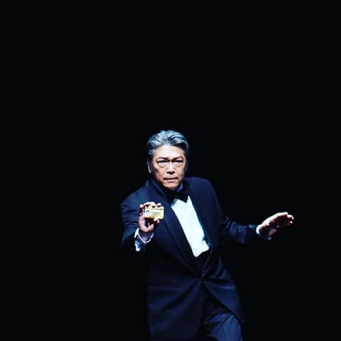 三上市朗のインスタグラム：「今日は55歳の誕生日でした。色んな人にお祝いメッセージ頂きました！ありがとうございます😊稽古場でも皆さんに祝って頂きましたよ！（画像は本日のものではありません）」