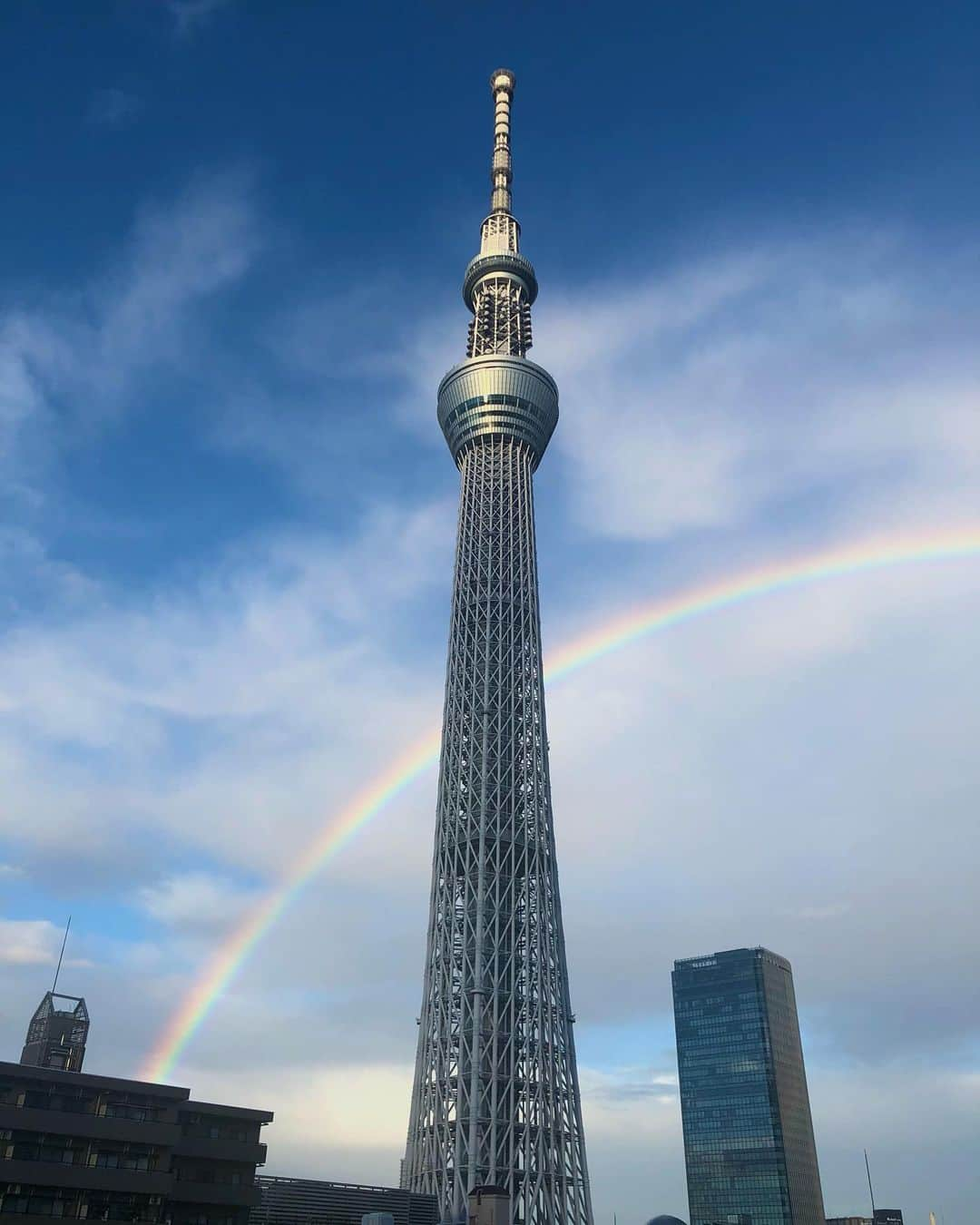 モーリーズのインスタグラム：「今日はこんなすてきな  #虹 🌈が見えたよ！ #rainbow」