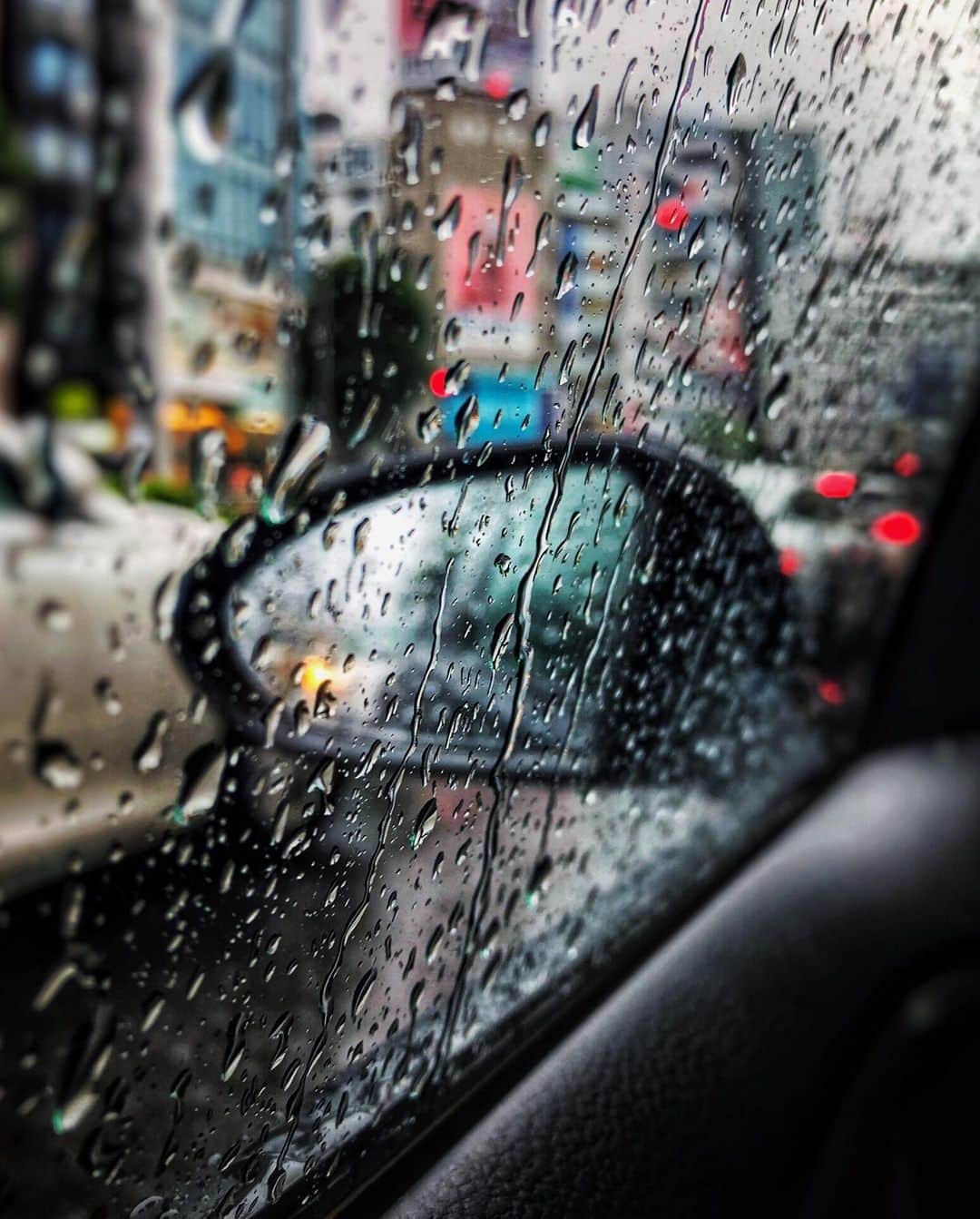 ima_ju / Jun Iのインスタグラム：「: : Heavy Rain : : ::」