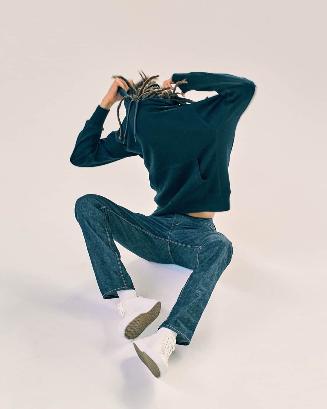 ラグ&ボーンのインスタグラム：「You’ll only need one kind of knit from here on out. Takisada is essential.」