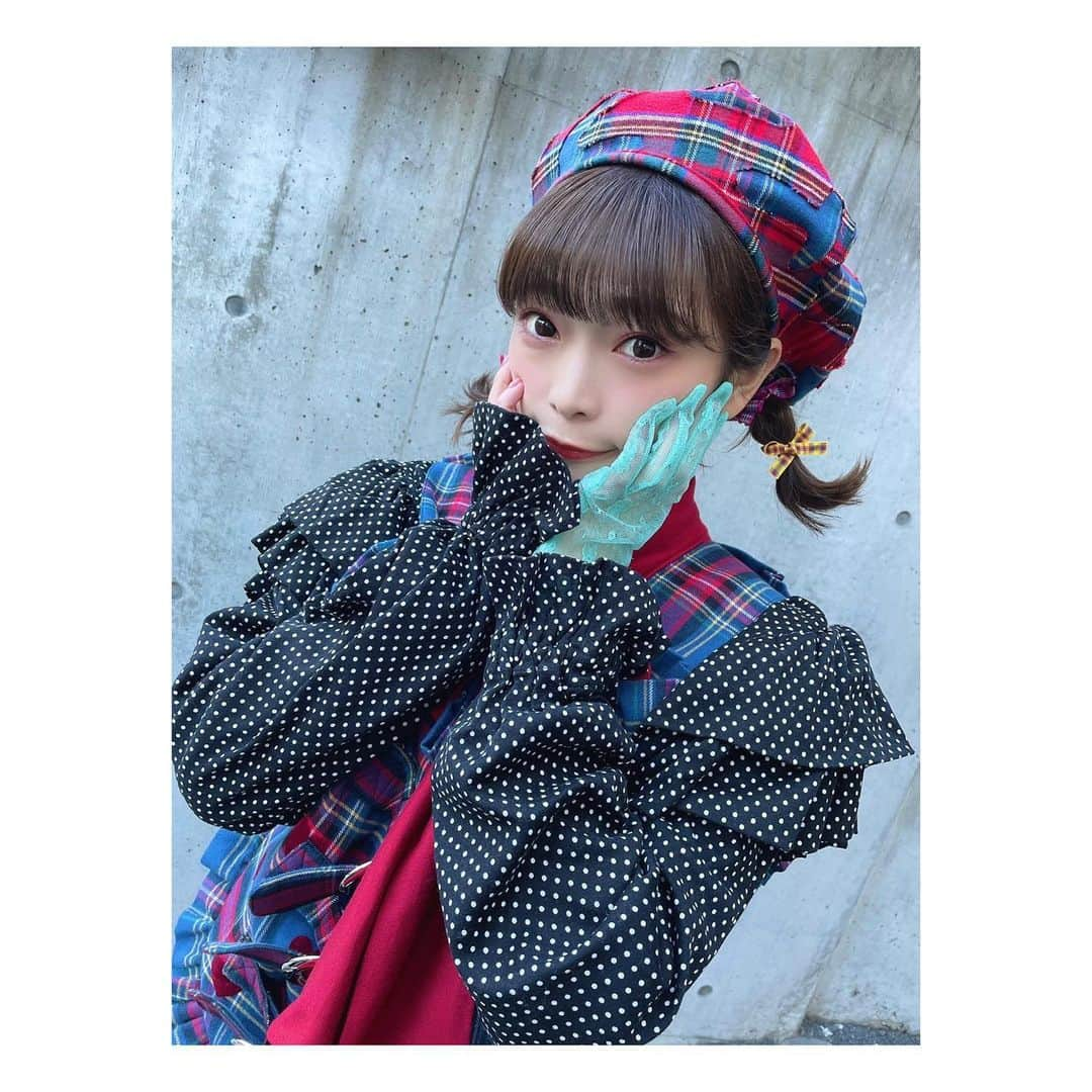 小山百代さんのインスタグラム写真 - (小山百代Instagram)「・ ・ ・ ２／25日発売 「#小山百代1st写真集 となり。」  ずぅうう〜〜っと憧れていた HEIHEIさん(@heihei_official )から お衣装をお借りしました🥺💟  打ち合わせの時に 実は…着てみたくて…と 提案(お願い)しまして 念願のHEIHEIなのです！  本当に可愛い…… 本当に本当に可愛い…  早く全身見てもらいたいけど それは写真集の中身で……💟  ・ ・ ・」2月15日 23時27分 - koyamamomoyo_official