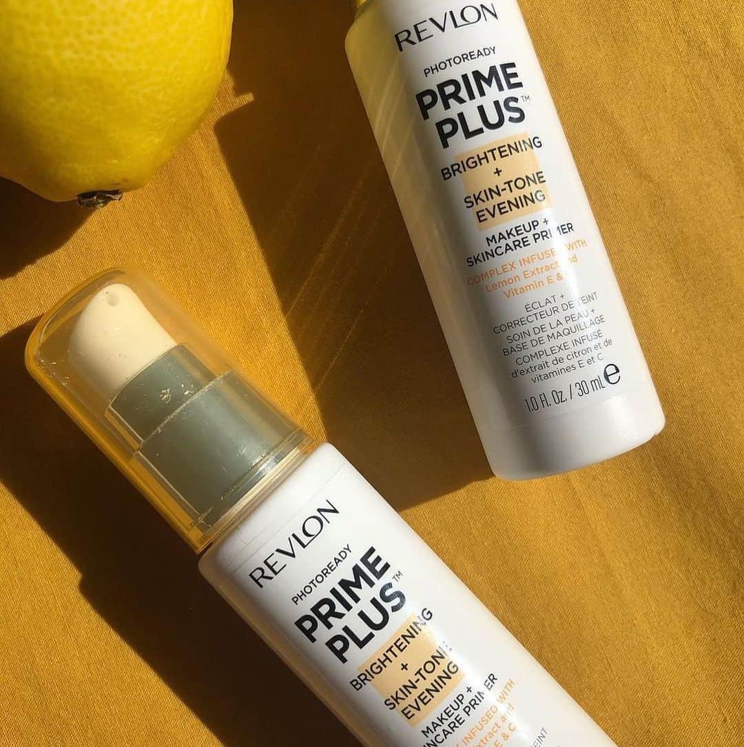 Revlonのインスタグラム：「Loving #PhotoReady PrimePlus Brightening + Skin-Tone Evening Primer (001) not only for the bottle's #pantonecoloroftheyear vibe, but for its brightening lemon extract and optical pearls, exfoliating lactic acid, and antioxidants vitamins E and C. (It's good stuff!) 🍋  📷: @revlon_uk」