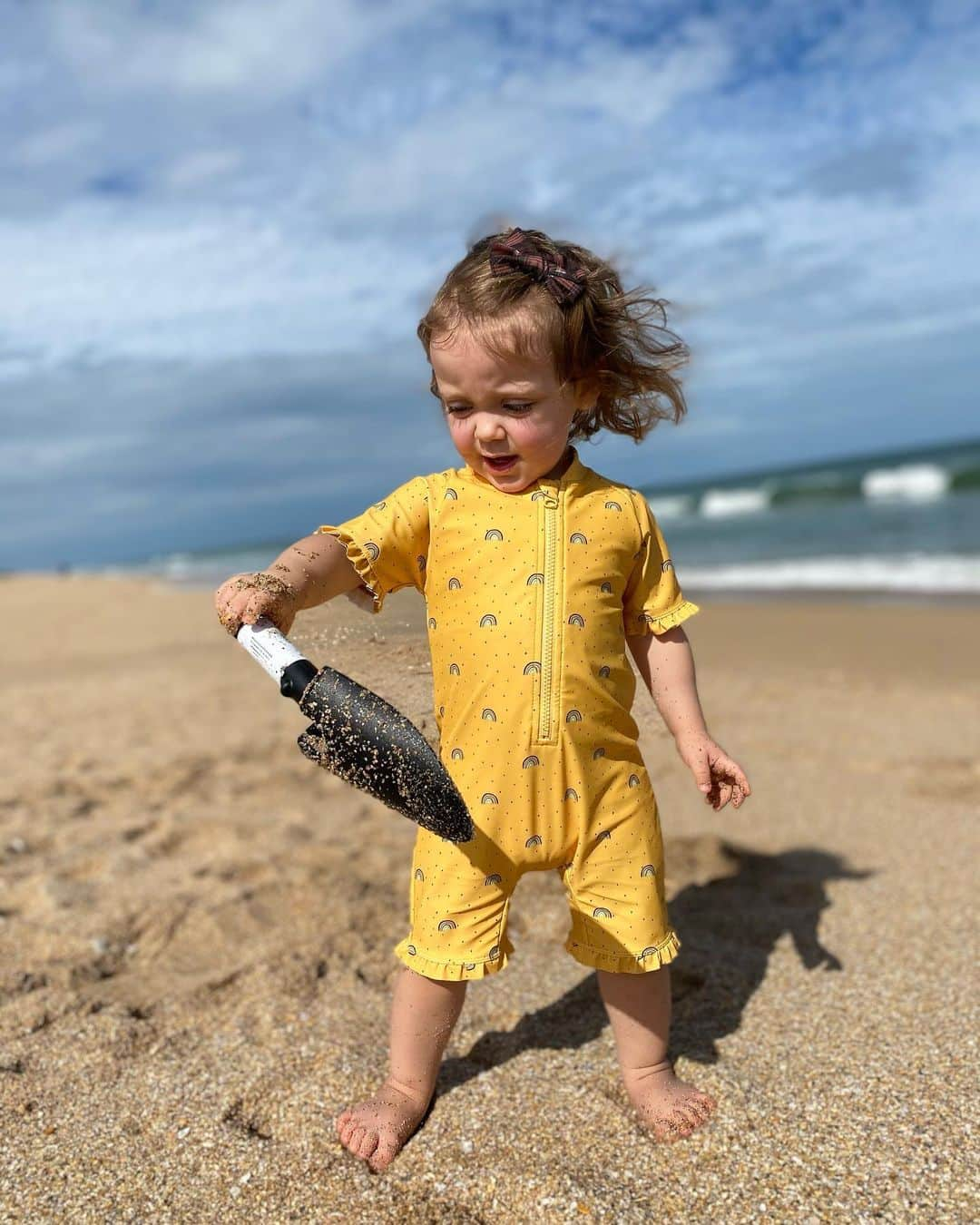 ジェッサ・ダガーさんのインスタグラム写真 - (ジェッサ・ダガーInstagram)「We traveled to Florida for a friend’s wedding last weekend, and ended up making a mini vacation out of our trip! The kids were in awe of the beauty of the beach! 🏖 Click the link in my bio to see some highlights from our beach day!」2月15日 23時35分 - jessaseewald