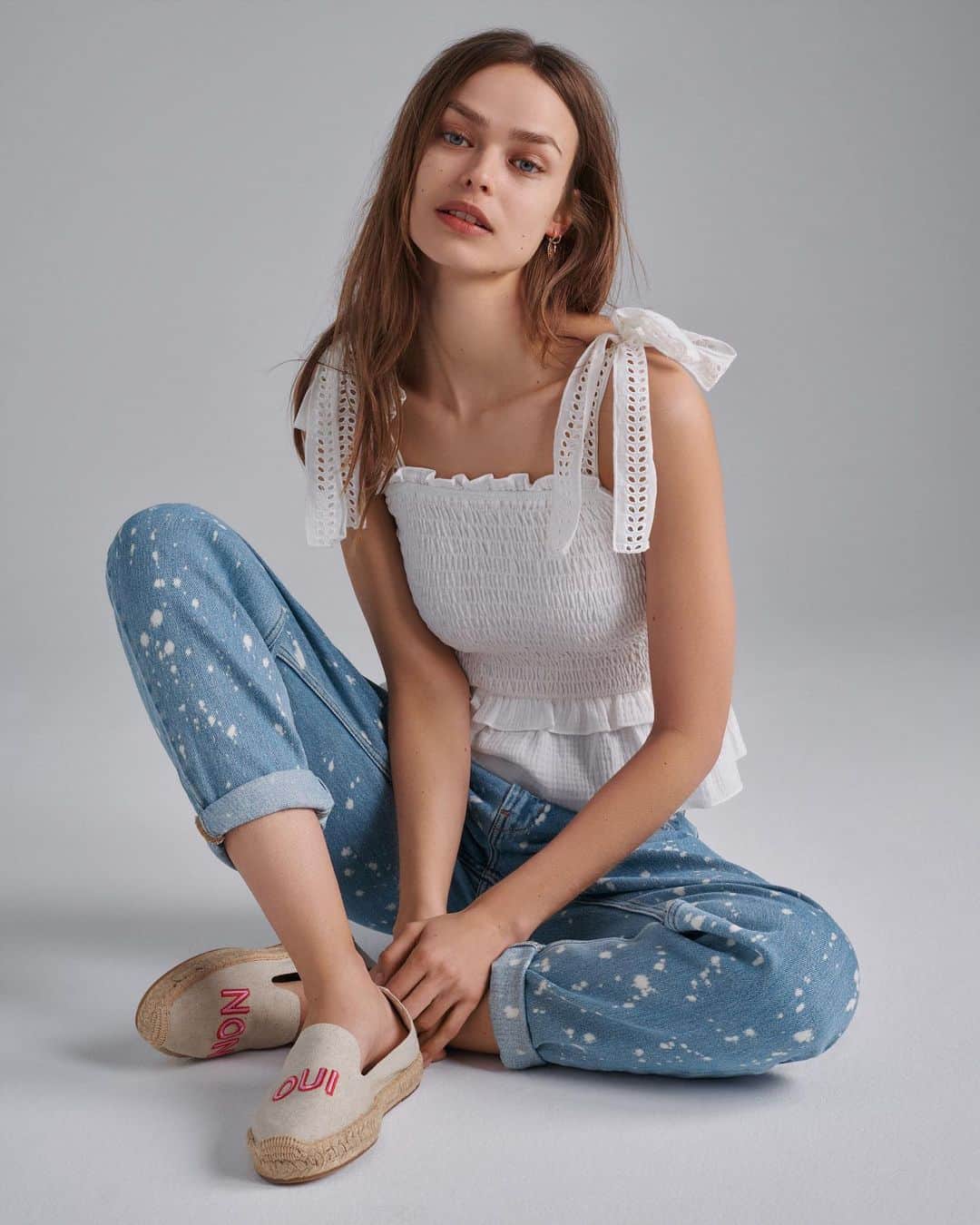 Anthropologieのインスタグラム：「Distressed denim & delicate detail: these are two of our favorite things 💙 Head to the link in our bio to shop new arrivals from Pilcro and more brands you love!」