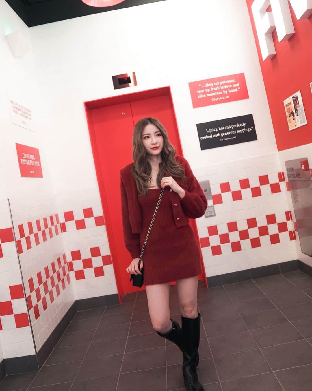 Giann Chanのインスタグラム：「Lin chor 4 ❤️ Post 4 斜左咁既樣最好！  #mindblowing #Chinesenewyear #Red」