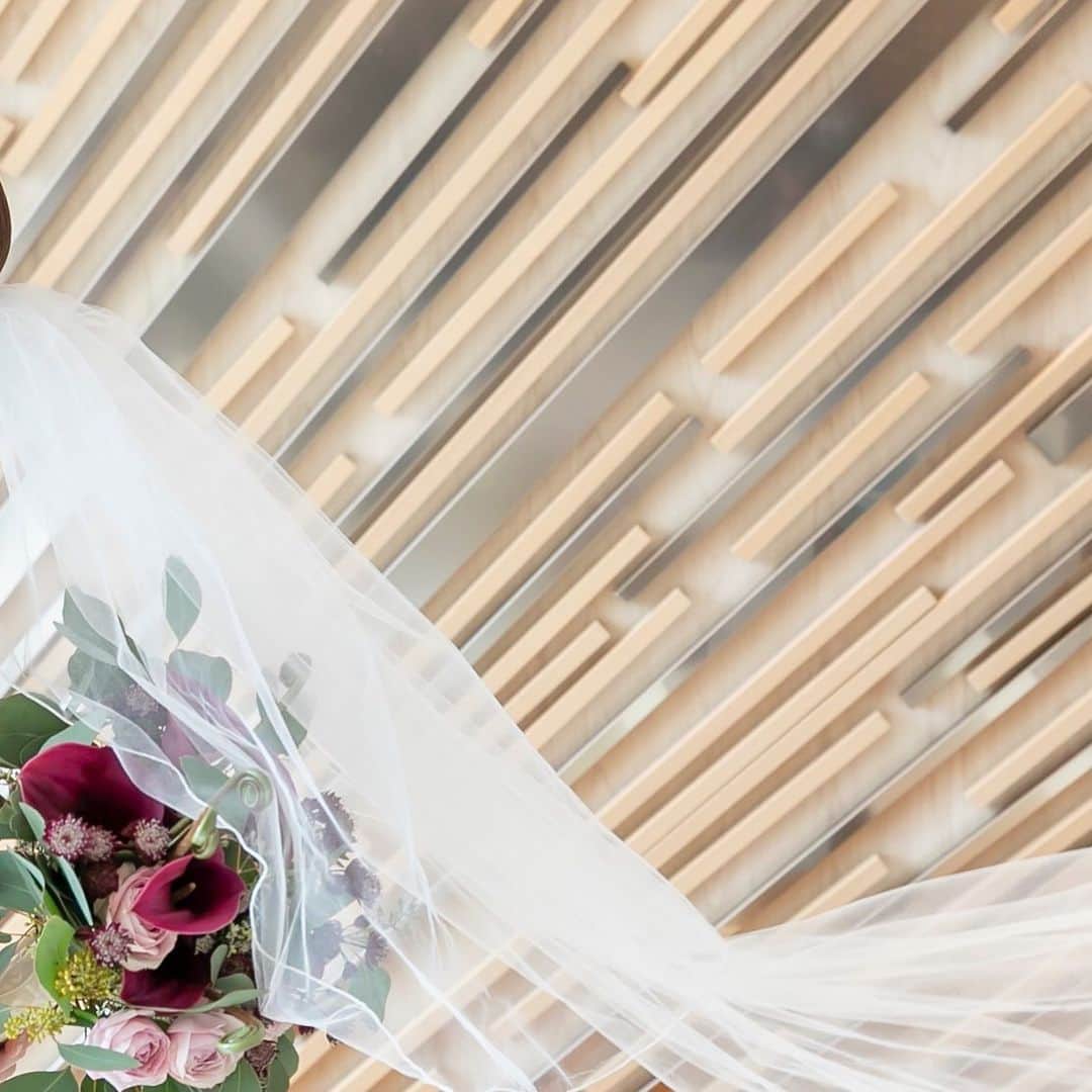 The 33 Sense of Weddingさんのインスタグラム写真 - (The 33 Sense of WeddingInstagram)「﻿ 木の温もりの暖かさを感じるチャペル﻿ 　﻿ ﻿ #チャペル﻿ #33花嫁  #33wedding #the33 #wedding﻿ #the33teaandbarterrace #結婚式 #ウェディング ﻿ #ウェディングレポ #ウェディングニュース ﻿ #プレ花嫁 #式場見学 #プロポーズ ﻿ #ナチュラルウェディング #卒花嫁 #結婚式場 ﻿ #結婚式準備　#大阪花嫁 #関西花嫁 #いいね婚﻿ #2021冬婚 #2021秋婚 #ウェディングフォト #前撮り﻿ #日本中のプレ花嫁さんと繋がりたい﻿ #日本中の花嫁さんと繋がりたい ﻿ #dearswedding ﻿ #ふたりの未来を探す旅」2月15日 23時54分 - the_33_sense_of_wedding
