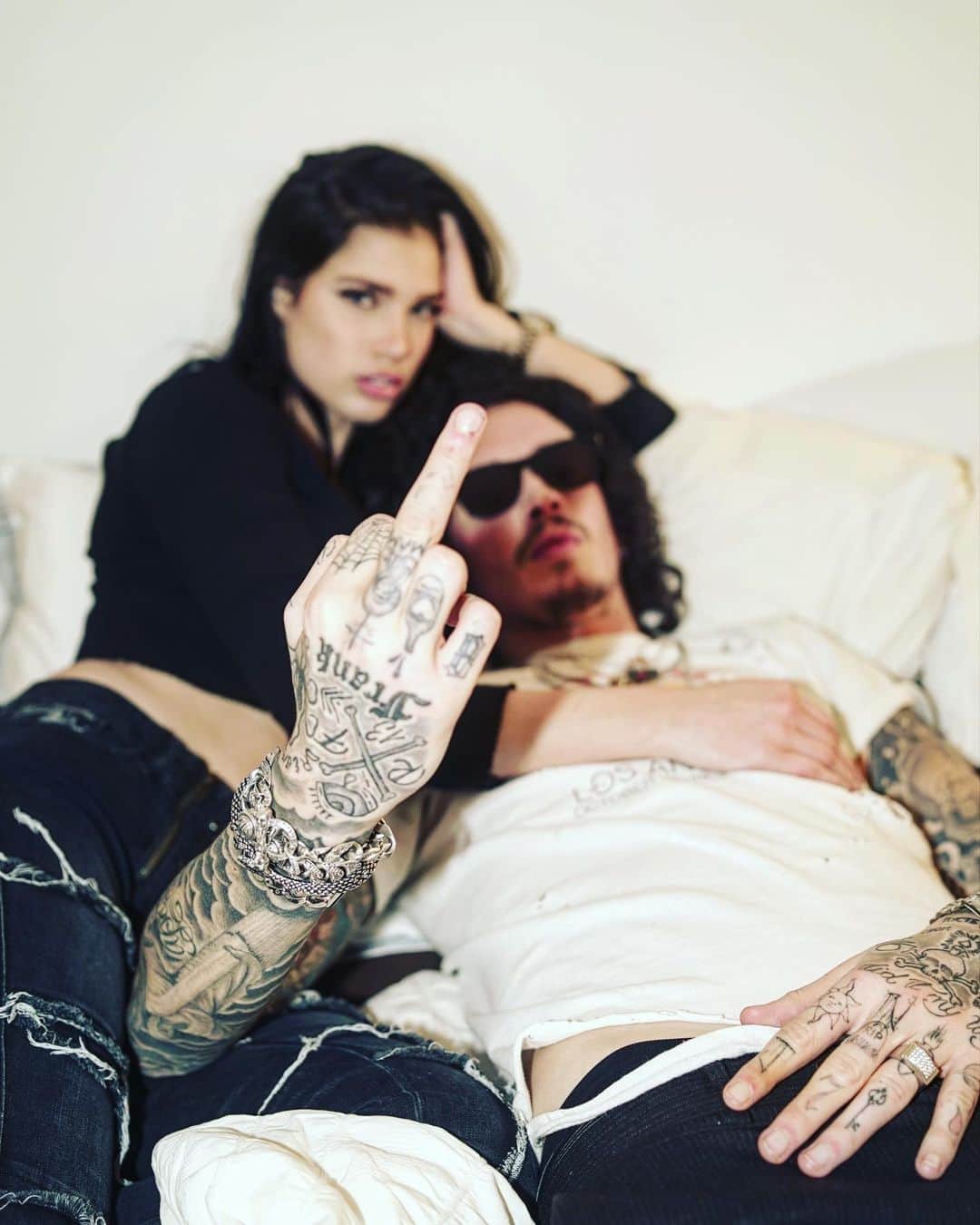 ジュリアン・ペレッタのインスタグラム：「Bree make sure she keep her nails did and her hair fixed. went to jail and that one held me down, she a real 🐥」