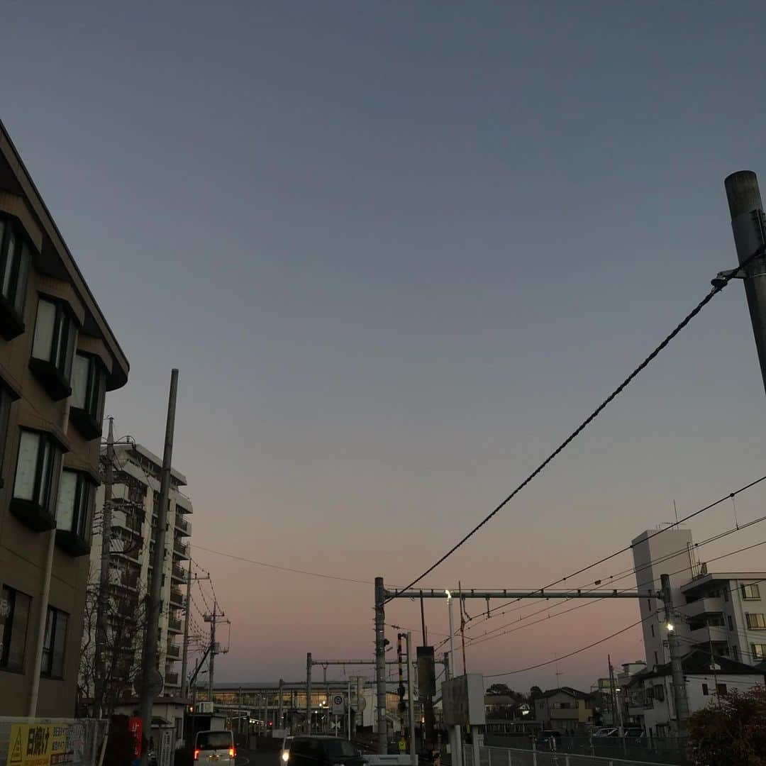 浦郷絵梨佳さんのインスタグラム写真 - (浦郷絵梨佳Instagram)「空を撮るのが好きで、たくさんあるので これからあげていこーと思います。  #私が見た空 #無加工 #iphoneカメラ #夕暮れ」2月16日 0時17分 - urago.erika