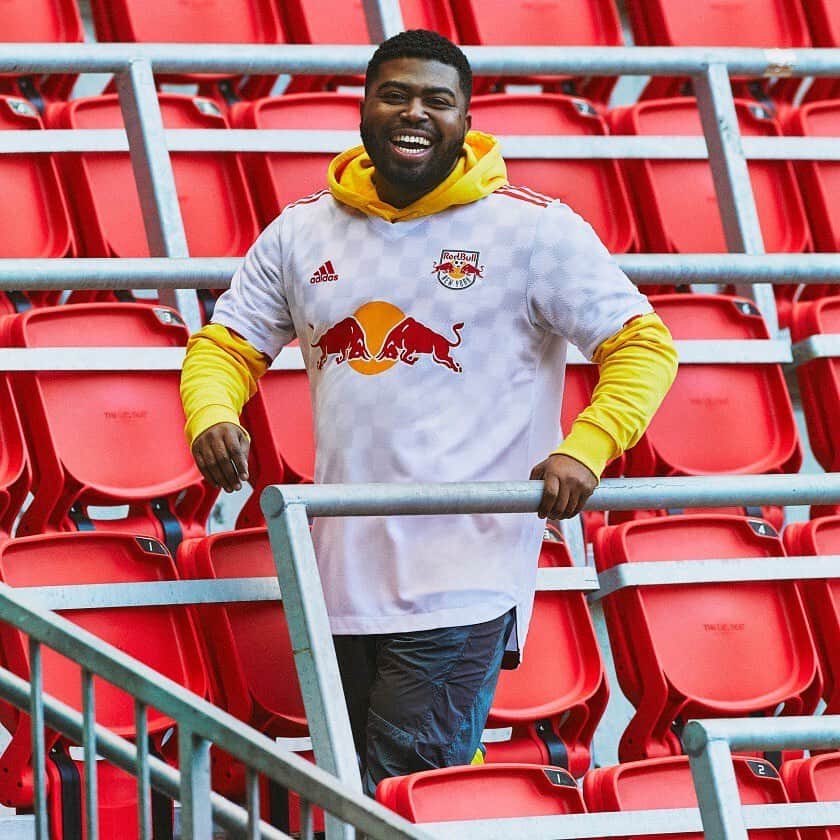 Major League Soccerのインスタグラム：「1Family. 1Beat. Looking sharp, @newyorkredbulls! ⚪️🔴」
