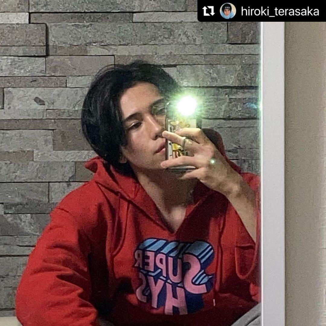 Hysteric Glamourのインスタグラム：「#Repost @hiroki_terasaka with @make_repost ・・・ Happy Valentine’s Day 🤍  @hystericglamour_official」