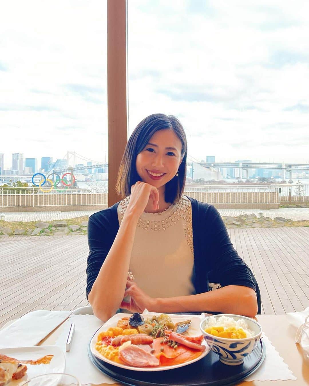 のインスタグラム：「幻の東京五輪になっちゃうのかな。。。 そしたら、この写真は貴重な写真になるよね😂🌈 友達が楽し過ぎる誕生日会を企画してくれて、楽し過ぎるる30代のスタート✨  #東京五輪 #東京オリンピック  #東京オリンピック2020  #お台場」