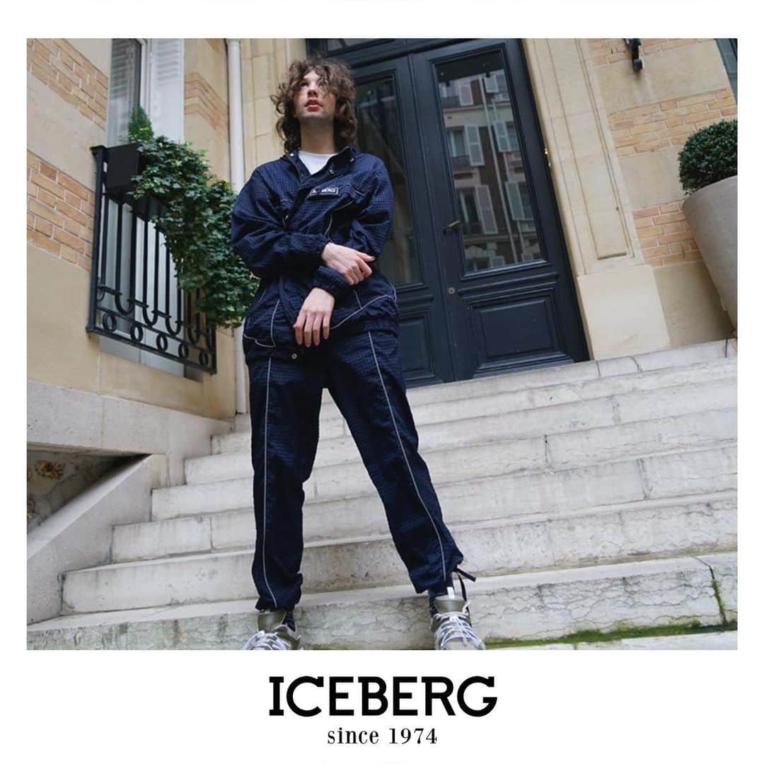 アイスバーグのインスタグラム：「@lucasjagger ‘s cool personal style inherited by his #RollingStone father @mickjagger #Iceberg1974 #sportwear」