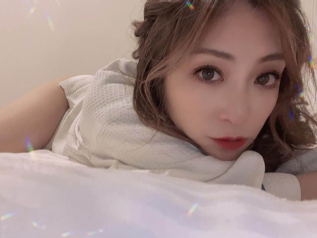 辰巳奈都子のインスタグラム：「おやすみなさい(ㅅ˘˘)zzZ  #gn #godnatt  #晚安」
