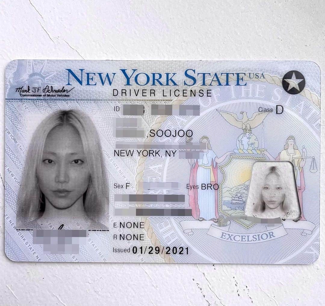 パク ・スジュのインスタグラム：「Let’s try this again. Happy 10 years NYC. Maybe in another ten I’ll finally be brave enough to drive through your crazy traffic. But I’m happy to call you my home. ❤️」
