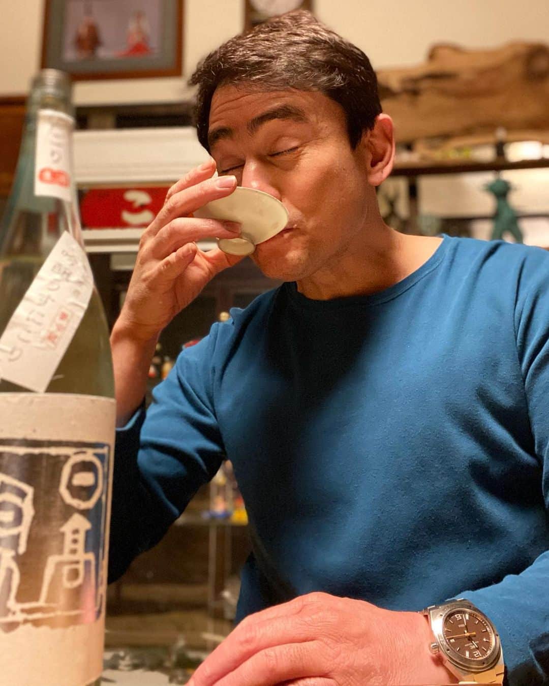 野口健さんのインスタグラム写真 - (野口健Instagram)「先日、久々に山梨の古民家で日本酒を一杯やりました。糖質制限していたので、久々の日本酒はやはり旨いものです。次回は鳥海山とまんさくをやろう。やっぱり日本酒だな〜。  #野口健#野口健古民家生活」2月16日 1時48分 - noguchiken8848