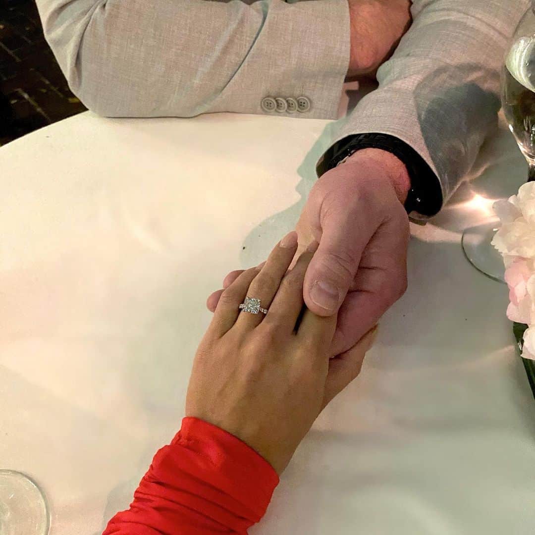 Melissa Risoさんのインスタグラム写真 - (Melissa RisoInstagram)「Good things happen when you least expect it. I said yes! @brandon__messina and I are now engaged!!!! 💍 I remember telling one of my friends in a car back then “I think he’s the one” and two years later here we are. This man was special and I felt it in my soul. I’m in shock that it’s finally my turn in life to have real love... This was the best Valentines gift and I will never forget. I’m ENGAGED!!!!! #engaged #wedding #issaidyes #engagementring #propose @ilcielobh」2月16日 2時07分 - melissariso
