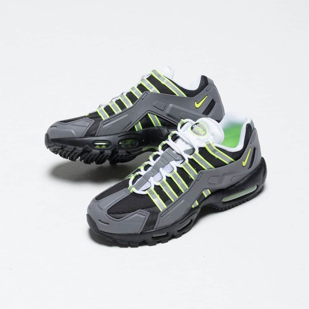 UNDFTDさんのインスタグラム写真 - (UNDFTDInstagram)「Nike Air Max 95 NDSTRKT "Neon" // Available now at Undefeated.com @nike」2月16日 2時20分 - undefeatedinc
