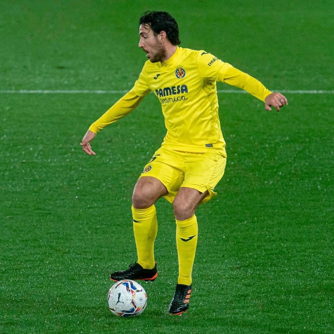 ビジャレアルCFのインスタグラム：「📸 @dani_parejo10 📸  #futbol #soccer #football #submarino」
