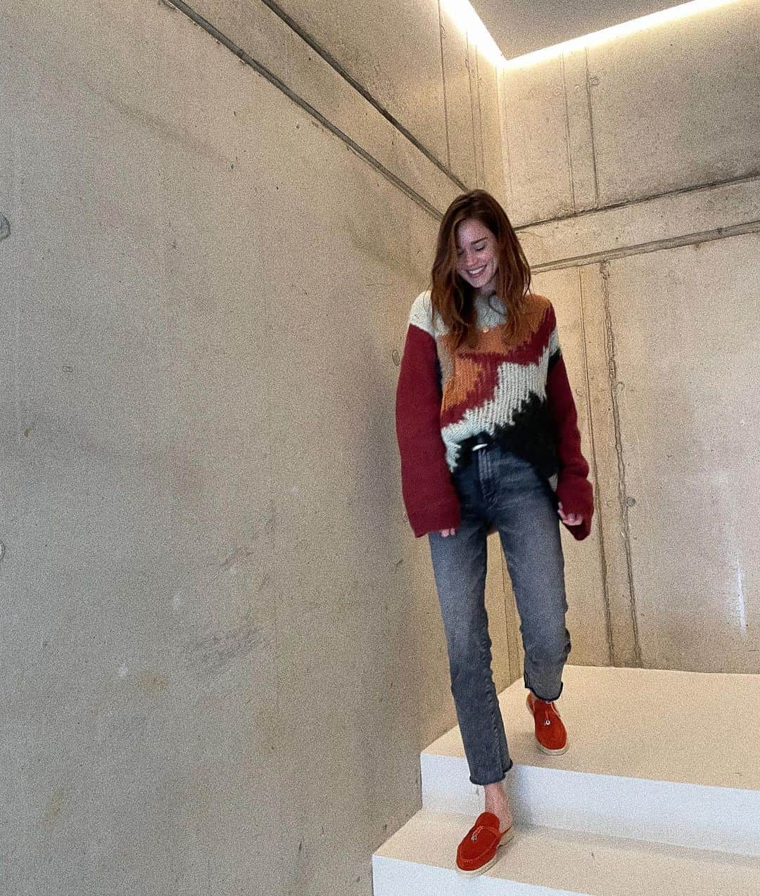 マチルダ・ルッツのインスタグラム：「The right perspective makes the impossible possible... @loropianaofficial #LoroPiana #TheRareWalk #ad」