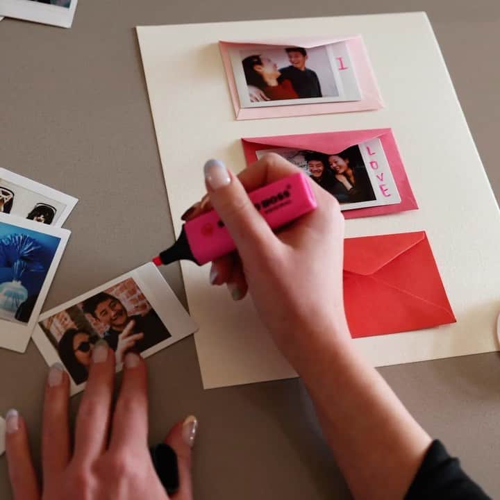 Fujifilm Instax North Americaのインスタグラム：「Love is still in the air ❤💕 How do you #DIY for your loved ones? ❤🎈⁠ .⁠ .⁠ .⁠ #instaxathome⁠ #dontjusttakegive⁠ #givehappiness⁠ #minifilm⁠ #instaxdiy」