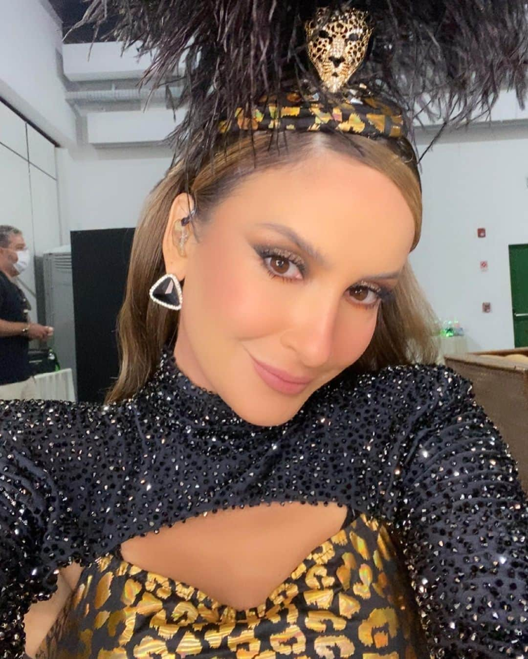 Claudia Leitteさんのインスタグラム写真 - (Claudia LeitteInstagram)「Marquei alguns dos profissionais que participaram ativamente do nosso embelezamento para essa live. 💛💛💛💛💛💛」2月16日 2時52分 - claudialeitte