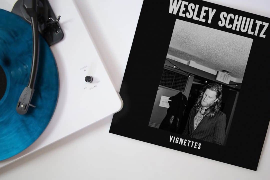 The Lumineersのインスタグラム：「Hey, it's @wesleyschultz 👋🏼 My album, Vignettes, is now available on translucent sea-blue and black vinyl at: magnoliarecordclub.com 🎵 Use code VIGNETTES at checkout until 2/28 for $10 off a 3-month @magnoliarecordclub membership.」