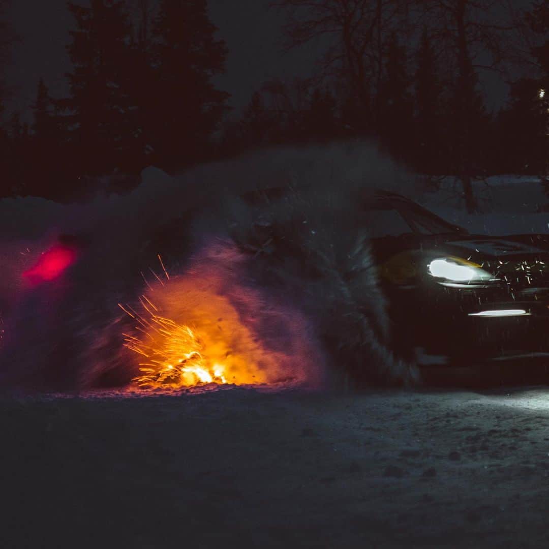 タナー・フォウストのインスタグラム：「Proper way to put out the campfire in Finland... video coming in 2 hours! 👍 @porsche.customerracing @rockstarenergy」