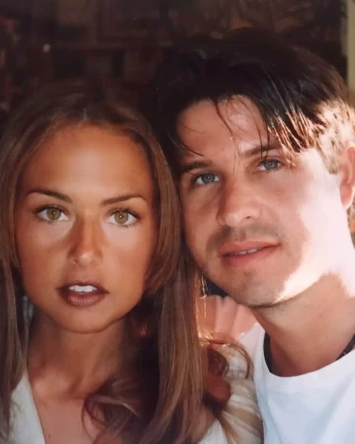 レイチェル・ゾーのインスタグラム：「Today is #23 years of marriage to my everything person and soulmate for life @rbermanus 💘Yesterday was our 30th Valentines Day together and I remember our first one when we were so young with butterflies in our stomachs. The best part of “us” is how strong our love still is and what we have created together ..the gifts of our lives Sky and Kaius 👼🏼 . We bicker and recover quicker than anyone and I honestly love you more with time, even when life gets really hard. You are  my safe person for almost 30 years and I am just so grateful everyday that you chose me .  I got you babe 🙏🏻❤️ Happiest Anniversary . #thisisus #forever #mcm XoRZ」