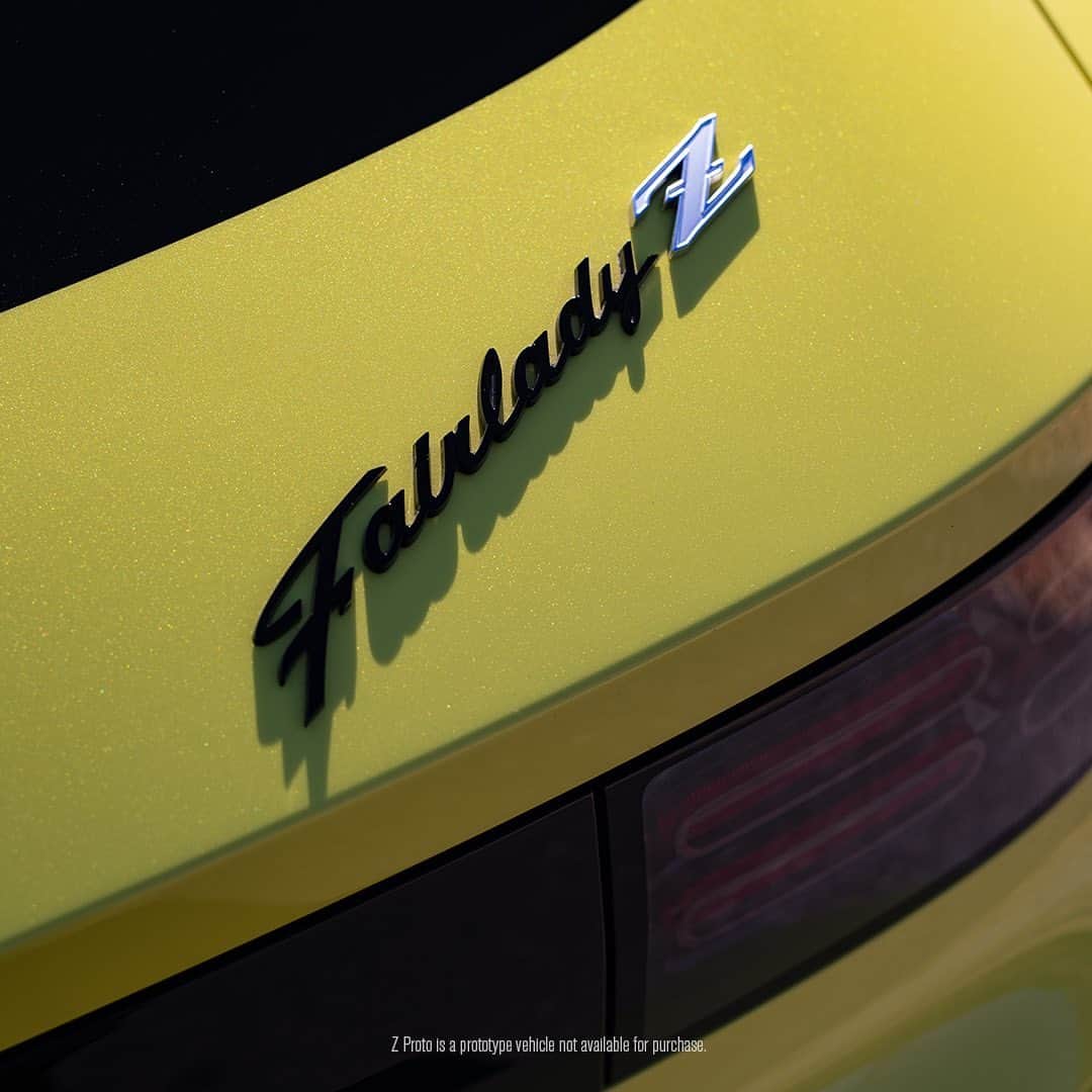 Nissan USA Official Instagram accountのインスタグラム：「Looking back never looked this good. #ZProto」
