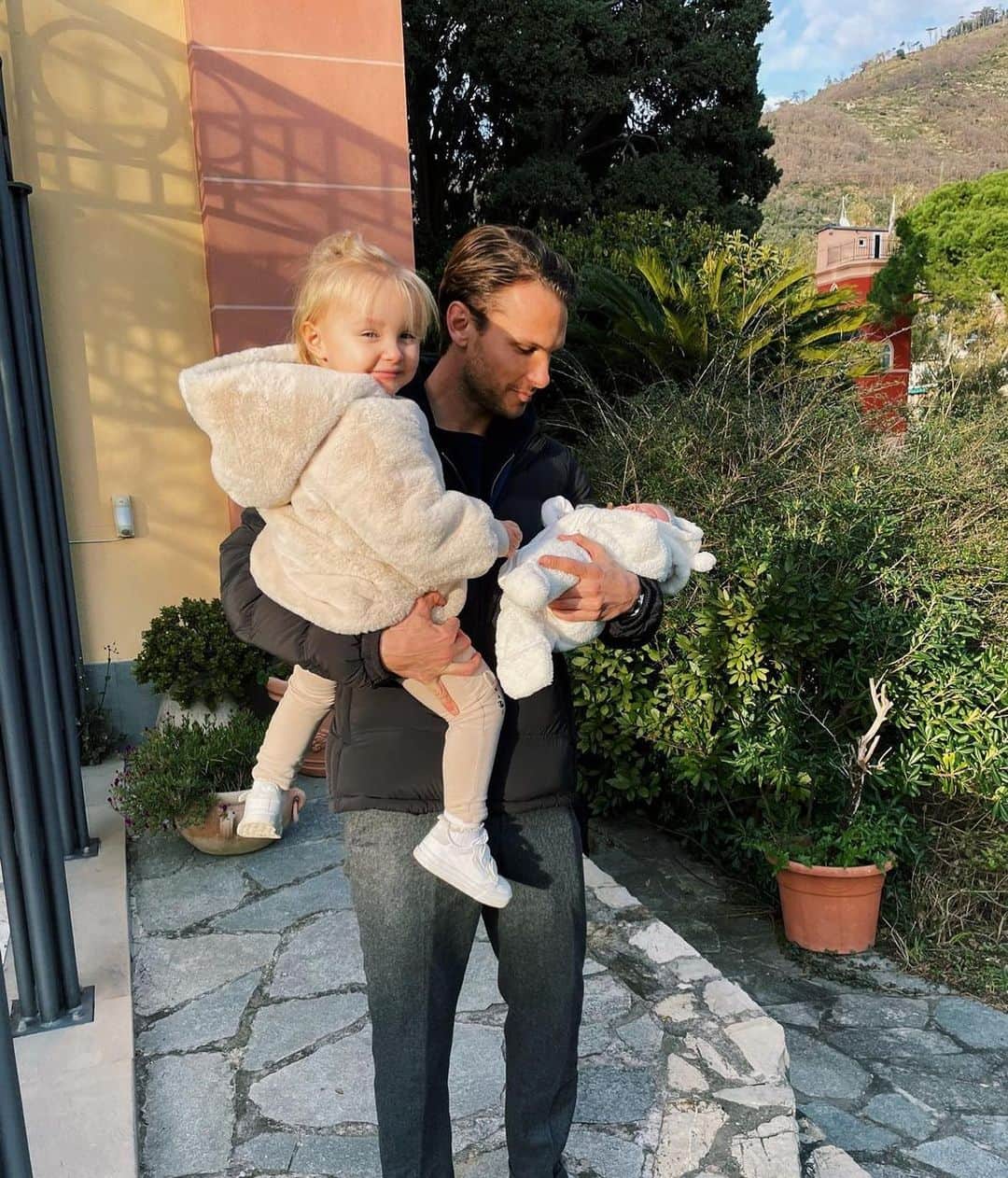 アルビン・エクダルのインスタグラム：「Father of two ❤️❤️」