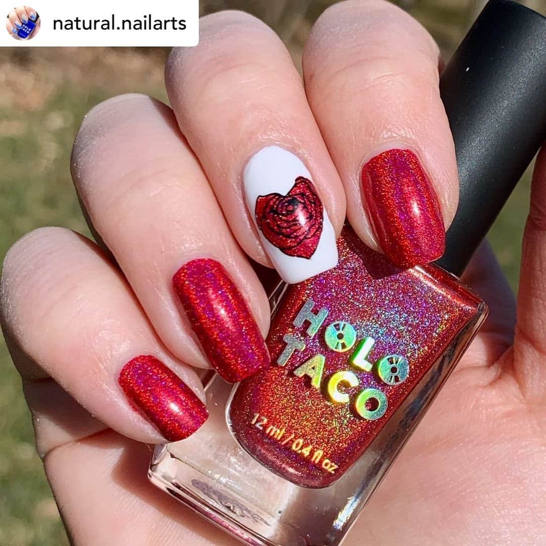 Nail Designsのインスタグラム：「By• @natural.nailarts I managed to find some winter sun for this shot!! This is a reverse stamped rose heart for #holotacovalentines2021  . . @holotaco  Red Licorice and Not Milky White.  . @hellomaniology stamping plate.  . . .  . ~Code NATURALLYNAILS for 10% off at Maniology.com~. ~NATURAX10 for 10% off at Beautybigbang.com~. ~ELIZ for 10% off at Rossinails.com~ . . . #nails #nailsnailsnails #manicure #naildesigns #nailsonfleek #naildesign #nailartjunkie #nailart #nailsoftheday #nailsofinstagram #nailsofinsta #nailstamping #nailpolish #nailpolishaddict #nailartist #nailpolishlover #nails2inpire #nails2021 #prettynails #nailedit #naillife #nailporn #cutenails #naillove #nailartlover #nailartchallenge #nailspafeature #holotaco #nailartchallengefeb」