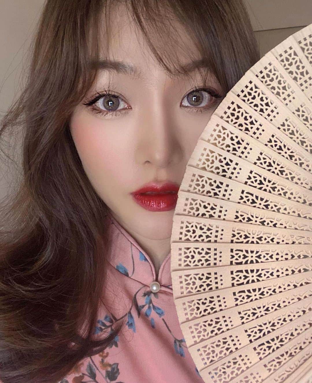 Motives Cosmeticsのインスタグラム：「These Lunar New Year looks were EVERYTHING 🖤 Swipe to see some of our Motives Babes around the world who rang in this special new year in their fab Motives looks. Tap the images to shop their looks. 💋」