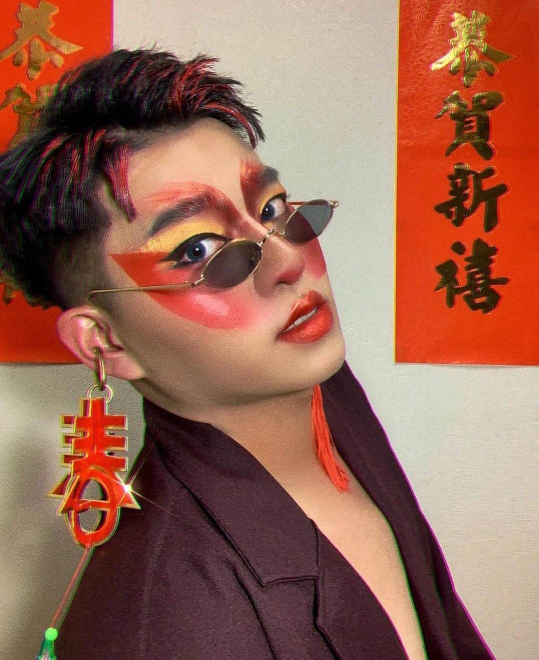 Motives Cosmeticsさんのインスタグラム写真 - (Motives CosmeticsInstagram)「These Lunar New Year looks were EVERYTHING 🖤 Swipe to see some of our Motives Babes around the world who rang in this special new year in their fab Motives looks. Tap the images to shop their looks. 💋」2月16日 4時04分 - motivescosmetics