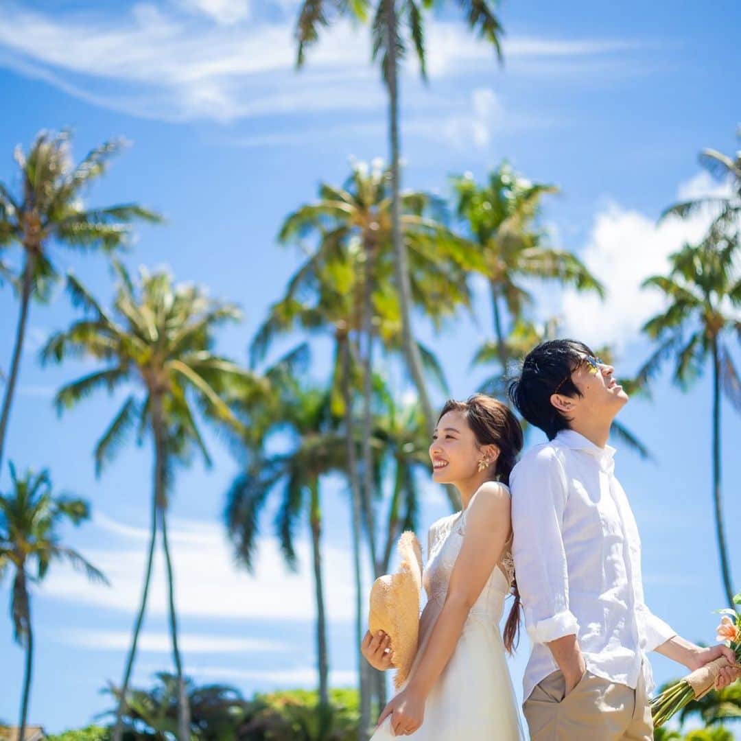 のインスタグラム：「ハワイウェディングなら @cheers_wedding﻿ ﻿ 「わたしたちのセオリー」﻿ ﻿ お二人がハワイで叶えたいことは何ですか？﻿ 大切にしたい時間は何ですか？﻿ ﻿ ハワイでしか叶えられない とっておきのロケーションで﻿ お二人ならではのウェディングシーンを彩ります。﻿ ﻿ お二人が大切にしたいことを大切に﻿ ハワイだからこそ叶う時間・・・そんな特別な時間をお教えします。﻿ ﻿ ***********************﻿ ★ブライダルフェア毎日開催★﻿ オンライン相談も受付中！﻿ ﻿ ※水曜・木曜日定休﻿ ﻿ 〈時間〉﻿ 10:30〜/13:30〜/16:00〜﻿ ﻿ ※お時間調整可。ご希望のお時間をお伝えください。﻿ ﻿ 〈ご予約〉﻿ HPのご来館予約フォーム又はお電話、Instagramダイレクトメールよりご予約ください。﻿ https://www.cheerswedding.jp﻿ ☎︎0120-128-828﻿ 平日11:00〜19:00／土日祝10:00〜19:00﻿ ※水曜・木曜定休日﻿ ﻿ ***********************﻿ ﻿ ◆ウェディングパーク海外﻿ チアーズウェディングで検索！﻿ https://foreign.weddingpark.net/agentlist/100063/﻿ ﻿ ﻿ #チアーズウエディング﻿ #ハワイウェディング ﻿ #海外ウェディング﻿ #リゾートウェディング﻿ #ガーデンウェディング﻿ #海外挙式﻿ #ハワイ挙式﻿ #ハワイ婚﻿ #新婚旅行﻿ #ハワイ旅行﻿ #cheerswedding﻿ #hawaiiwedding﻿ #ハワイハネムーン﻿ #ハワイウェディングプロデュース﻿ #日本中のプレ花嫁さんと繋がりたい﻿ #プレ花嫁﻿ #結婚式 ﻿ #花嫁準備﻿ #式場迷子﻿ #hawaiistagram﻿ #ハワイ情報 ﻿ #オアフ島﻿ #結婚式場探し﻿ #邸宅ウェディング﻿ #ハレプナカイ﻿ #halepunakai ﻿ #オリジナルウェディング﻿ #アフターパーティー ﻿ #花嫁応援キャンペーン」