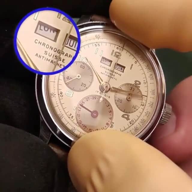 WATCHMANIAのインスタグラム：「Rare bezel-set Landeron 57 ‘Dato-Compax’ Chronographe Suisse from the late 1940’s. 38.5 mm steel case.  @german_polosin 🎥  #vintagechronograph #vintagewatch #landeron #swisswatch #swisswatches #rarewatch #watchcollection #watchrepair #watchservice #chronographesuisse」