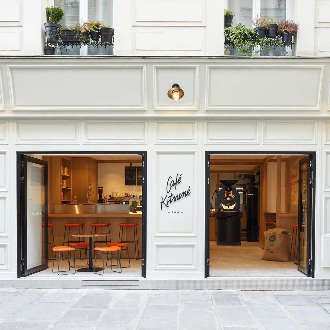 黒木理也のインスタグラム：「#CAFEKITSUNE ROASTERY PARIS VERTBOIS 🇫🇷 ついに完成しました！#珈琲 #パリ」