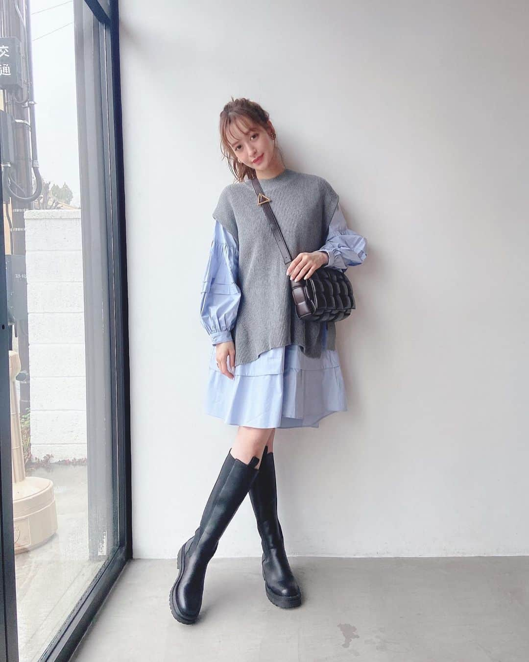 野崎萌香さんのインスタグラム写真 - (野崎萌香Instagram)「しふく🌞  ONE PIECE... @snidel_official  bag... @newbottega  boots... @dholic_official  #もえ服」2月16日 14時10分 - moeka_nozaki