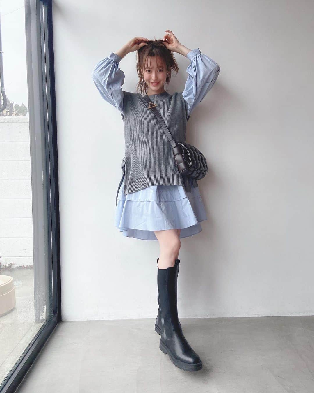 野崎萌香さんのインスタグラム写真 - (野崎萌香Instagram)「しふく🌞  ONE PIECE... @snidel_official  bag... @newbottega  boots... @dholic_official  #もえ服」2月16日 14時10分 - moeka_nozaki