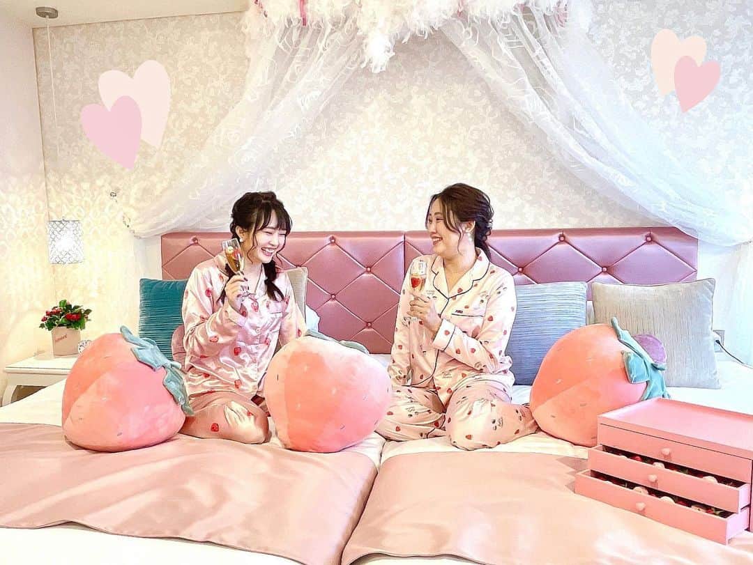 浅井麻里さんのインスタグラム写真 浅井麻里instagram 東京ベイ東急ホテルの ストロベリールームにお泊まりした時の Tokyobaytokyuhotel 前に宿泊したプリンセスルームが 期間限定 室数限定で ストロベリールームに変身 ピンク
