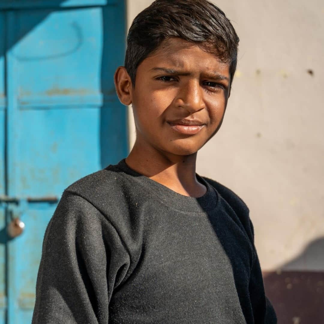 unicefさんのインスタグラム写真 - (unicefInstagram)「Healing = hope⁣ ⁣ UNICEF is working with self-help groups and school committees in Gujarat, India to provide vulnerable children like Vikram, 12, with vital information on how to protect their mental health and wellbeing during COVID-19.⁣ ⁣ © UNICEF/UN0378140/Panjwani」2月16日 14時15分 - unicef