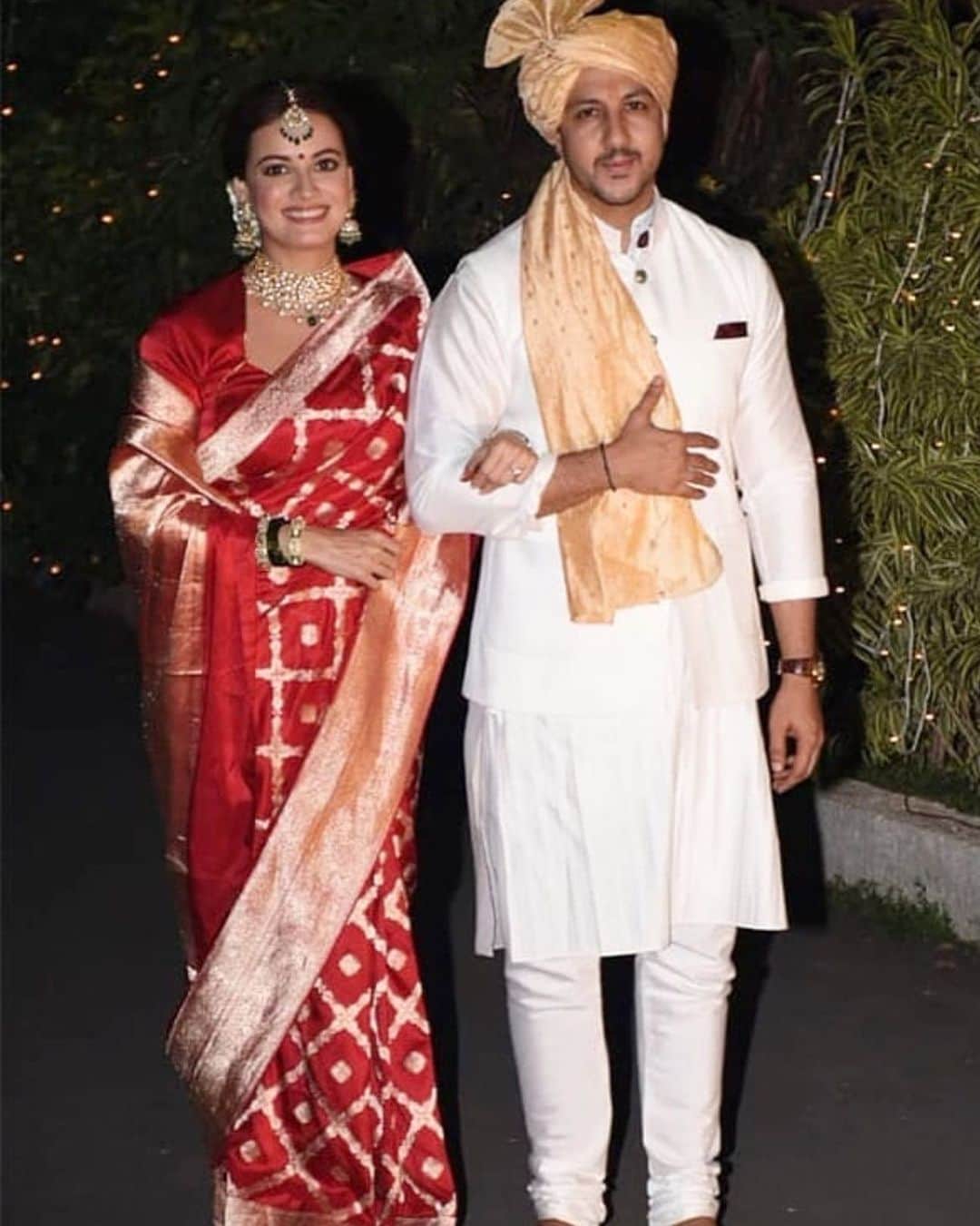 のインスタグラム：「A classic red is what @diamirzaofficial choose for her big day 🥰 #indianstreetfashion @indianstreetfashion #indianwedding #weddings #weddingsupplier #wedding #weddingsofinstagram #instawedding  #bridesofindia #bridesofinstagram #indianbridaloutfit #bridaloutfit #weddinglook  #bridestyle #weddingtrend #jewellery #weddinginspo #weddingplanner #weddingblogger #destinationwedding #weddingchoreography #couture #weddingjewellery #weddingshopping #weddingseason #indiandesigner」