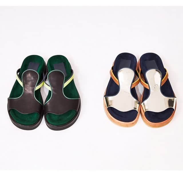 ネイビー ウォさんのインスタグラム写真 - (ネイビー ウォInstagram)「NAVY.WO 発のサンダルが 登場！ Welcome  sandals!  ご予約受付中です。  #サンダル #靴下と合わせられる #夏サンダル#サンダルコーデ」2月16日 15時05分 - navywo