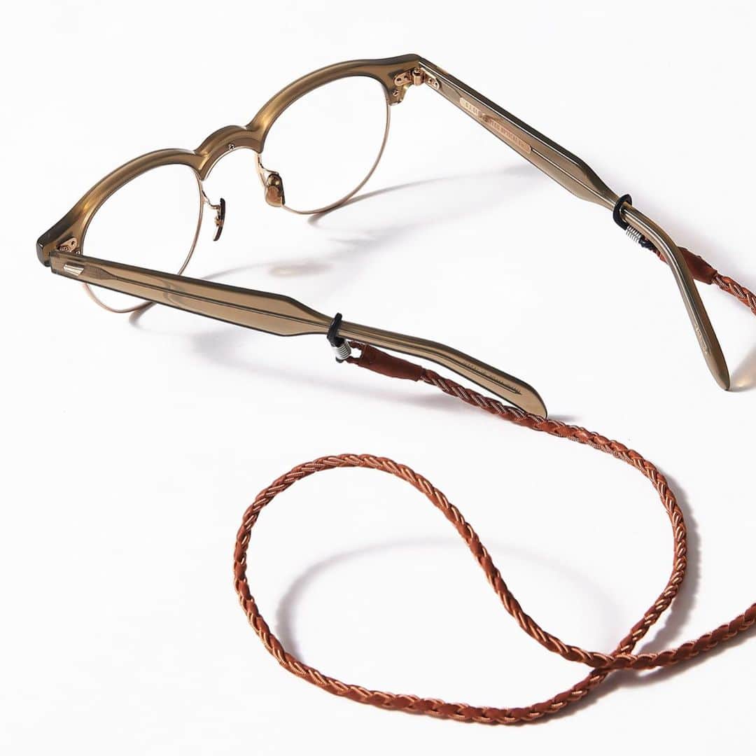 GLOBE SPECS_officialさんのインスタグラム写真 - (GLOBE SPECS_officialInstagram)「Press info: LEON.jpにてAHLEM, Diane Taylor, O. J. GLOBE SPECS OPTICAL Co.をご紹介いただきました。どうもありがとうございます。  #magazine @leon_magazine  #wholesalebrand ﻿ #ahlem﻿ #anneetvalentineyewear ﻿ #gernotlindner﻿ #globespecs ﻿ #lescalunetier ﻿ #lunor﻿ #laloop ﻿ #dianetaylor﻿ #robertmarcnyc﻿ #tokyo﻿ #opticalstore﻿」2月16日 15時30分 - globespecs_official