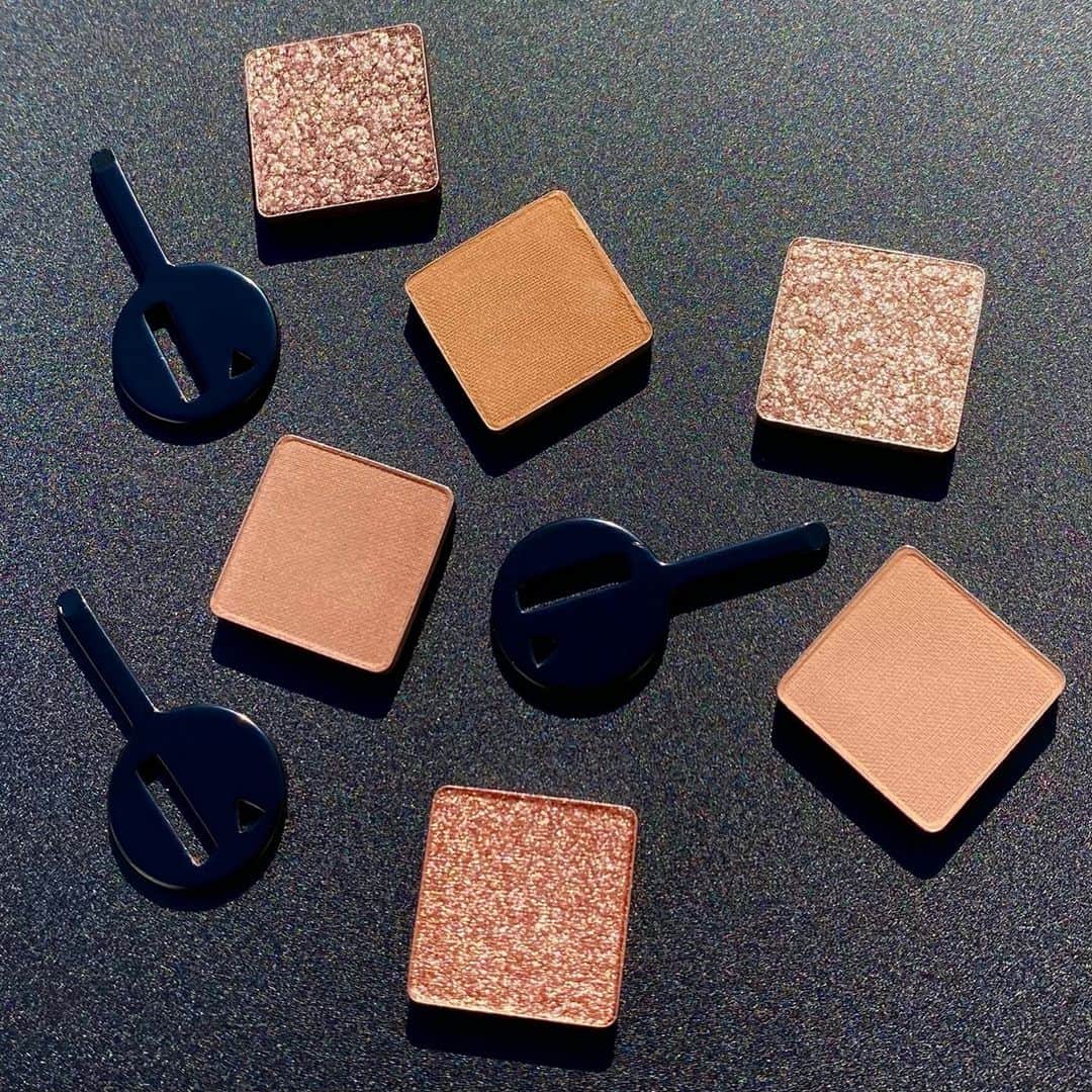 LORACのインスタグラム：「Single life 😏 6 PRO Palette shades now available as singles for $8 each - in AURORA, SAND DUNE, OPAL, STARDUST, SOFT TAUPE & PINK BEIGE - refill* your favorite PRO Palettes with our favorite highlight & base shades - available on ULTA.com & LORAC.com!   #LORAC #LORACCosmetics @ultabeauty  *LORAC key comes with PRO Palette SOLEIL, NOIR & Artist Edition: MERAKI」