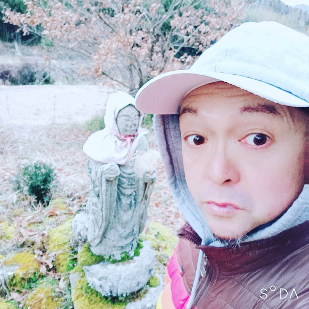 松本隆博のインスタグラム：「。 今日から少し寒くなる そうですよ。油断すると 風邪ひきます、気を付けよう 今日も一日、元気でーー） ～人生遊歩道～」