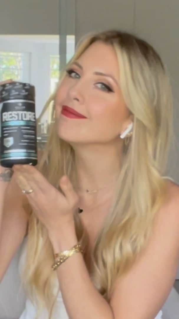 Sascha Barbozaのインスタグラム：「Aquí les tengo un pedacito del vídeo que subí a mi canal de YouTube, es solo una introducción pero si quieren conocer cada uno de los ingredientes en detalle les recomiendo 100 % que vayan a mi canal Sascha Fitness y vean el vídeo para que entiendan el producto, sus componentes, quienes pueden tomarlo, quienes no, sé que muchas de sus dudas estarán respondidas en ese vídeo」