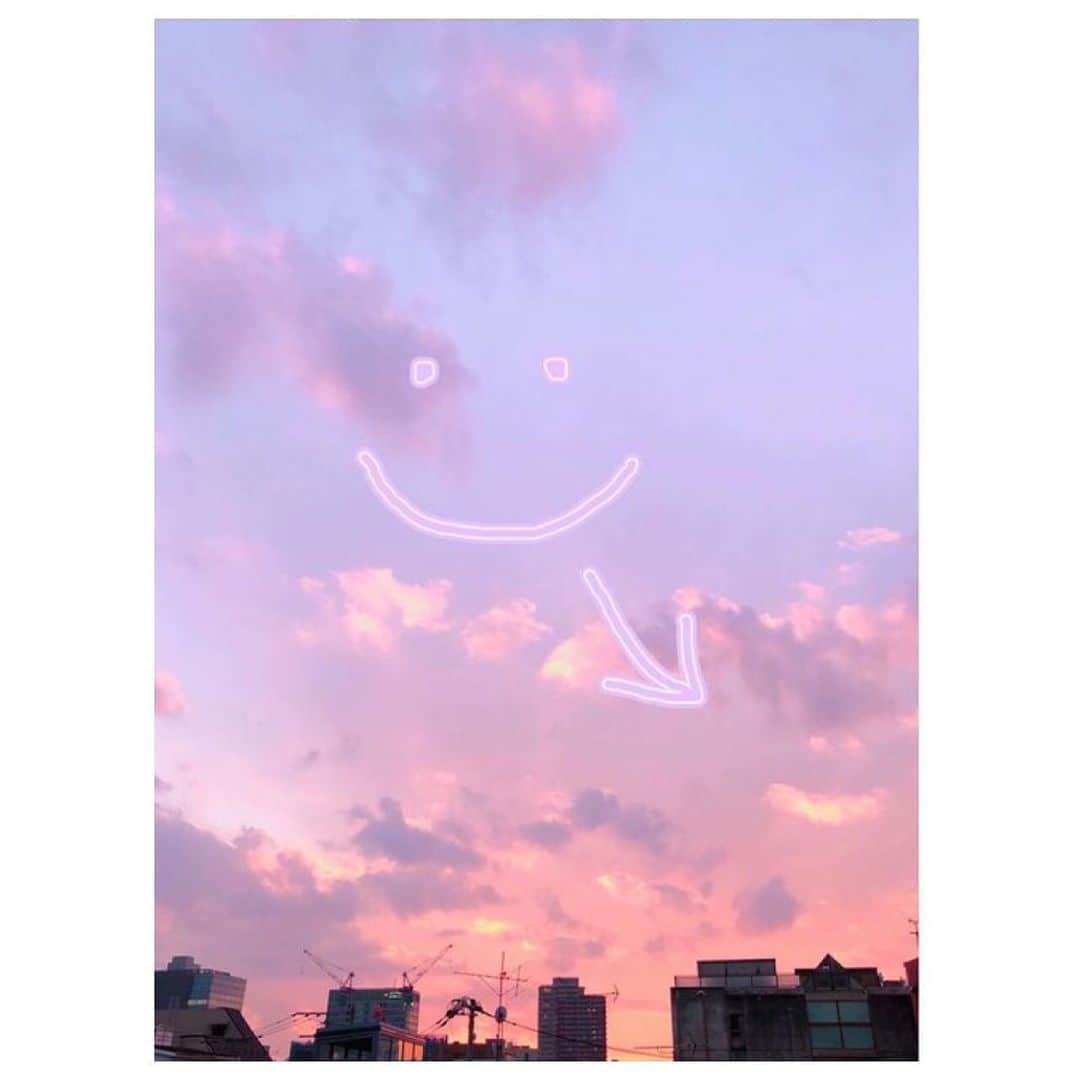 理絵さんのインスタグラム写真 - (理絵Instagram)「おはようございます  写真は去年の今日載せた空…☺︎  #2020 #空 #sky #하늘 #cielo #思い出」2月16日 8時09分 - ____rie____