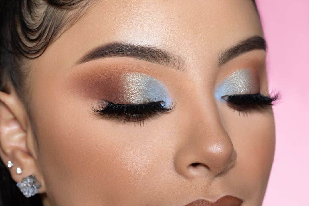 BH Cosmeticsのインスタグラム：「All eyes on you, babe 👀 The rich mattes + lustrous shimmers in the new BFF- 20 Color Shadow Palette stay put from Zoom meetings to bougie brunches 🥂 #BHxAlondraElsy #bhcosmetics」