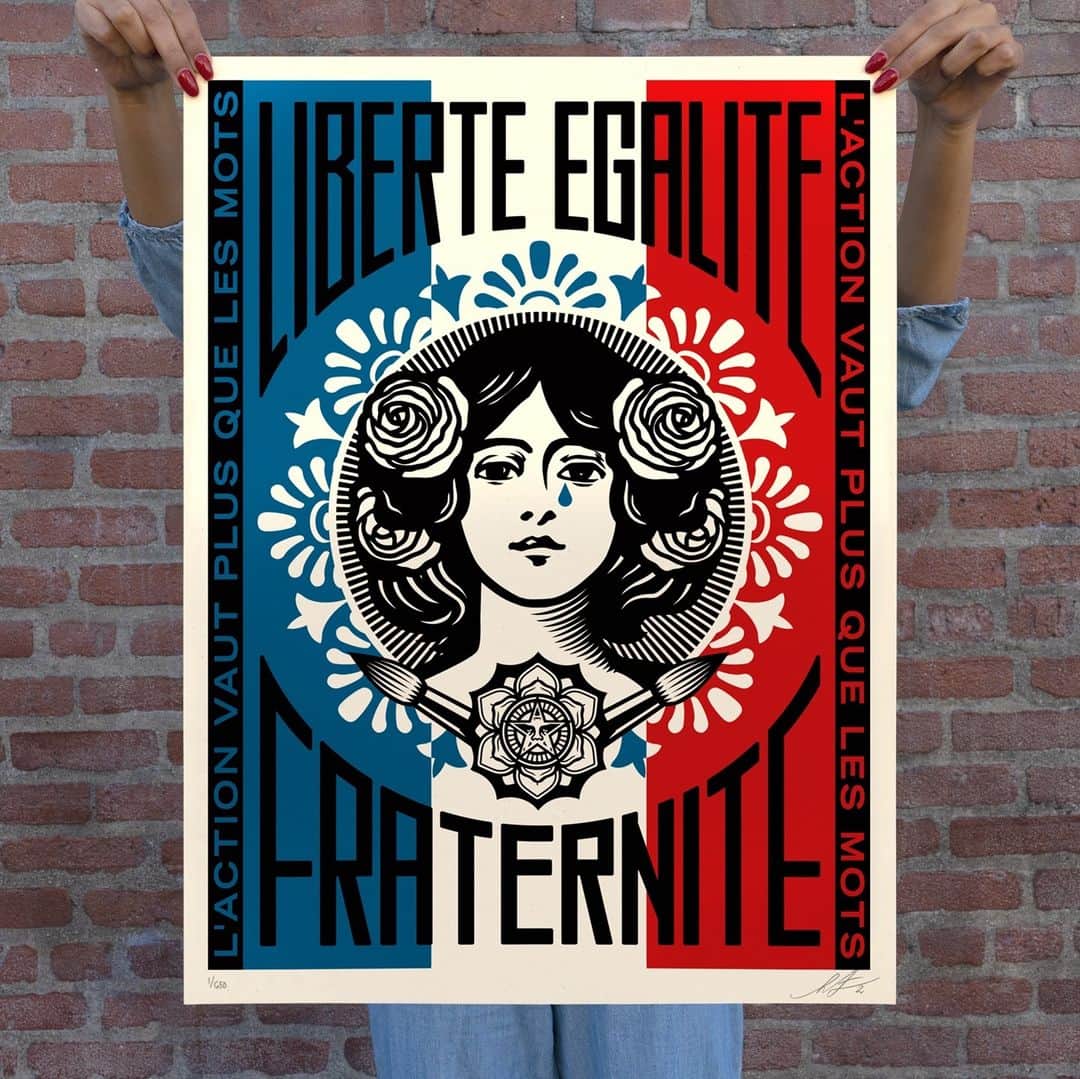 Shepard Faireyのインスタグラム：「"MARIANNE: L'ACTION VAUT PLUS QUE LES MOTS" AVAILABLE 2/16!  I wanted to address what happened to my Liberté, Égalité, Fraternité mural in the 13th district in Paris. I originally created that image in response to the terror attacks at the Bataclan and other parts of Paris in late 2015. At that terrible moment I wanted to create an image of support to show solidarity with Parisians and French people. Freedom, equality, fraternity - those are all things that I think democratic societies value. I intended for it to be interpreted and embraced by french people in a broad sense; however, I'd like to see those actions be meaningful.  When I saw the attack on my mural and read some of the meaning behind it, I realized that it was done as a statement to oppose injustice. I side with people who oppose injustice, especially regarding human rights, and my beliefs in peace, harmony, and equality - all of which I work to embody through my art. If this image is used by people that don't incorporate those principles, I disapprove of that. I do not want this image to be hijacked for those who don't believe in its meaning. We're all part of shaping the world the way we want it to be and everyone should play their role, me included, in making sure that those terms are defined through action. That is why I am releasing a new version of the print that says, "actions are more important than words." If we do that properly, I think liberty, equality, and fraternity are all good things to keep in mind and continue to define in the most positive ways possible. For all the times those principles have been abandoned or have not been defined positively, I included a teardrop on Marianne. All of the profits from this new print edition will go to those who are underserved. I'm very opposed to racism, xenophobia, and classism, so I want to support all the people who have struggled under the worst aspects of those three things. I believe in using my art to shed light on issues and support people who do work on the ground for those issues. I hope that this image's best intention can be realized as we work towards a better future. -S  View full statement & print details through the link in bio.」